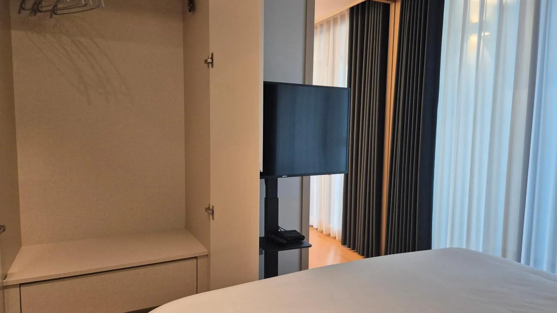 Ξενοδοχείο με διαμερίσματα The Solid Residence - Elbon The Stay By Haeundae Μπουσάν