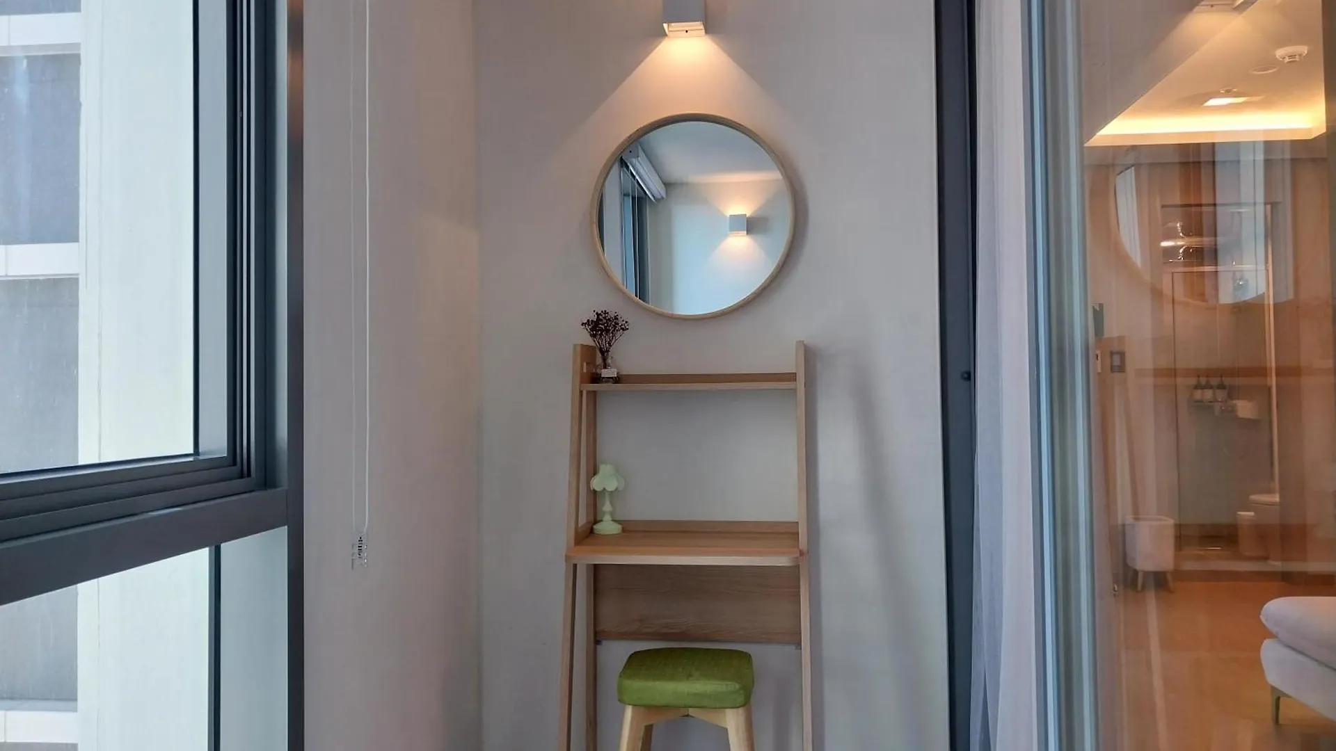 Aparthotel The Solid Residence - Elbon The Stay By Haeundae Busan South Korea
