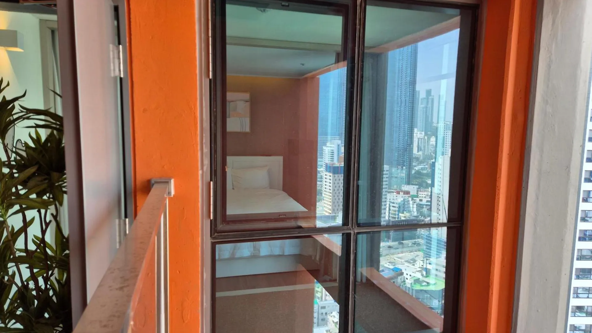 The Solid Residence - Elbon The Stay By Haeundae Busan Aparthotel