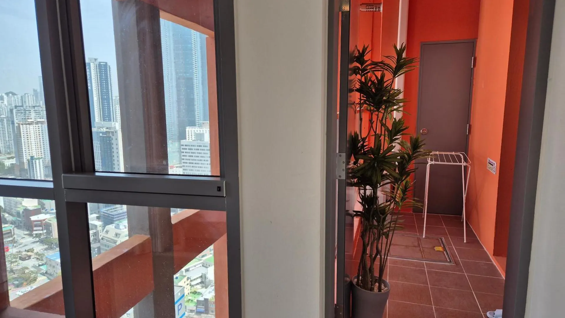 Aparthotel The Solid Residence - Elbon The Stay By Haeundae Busan