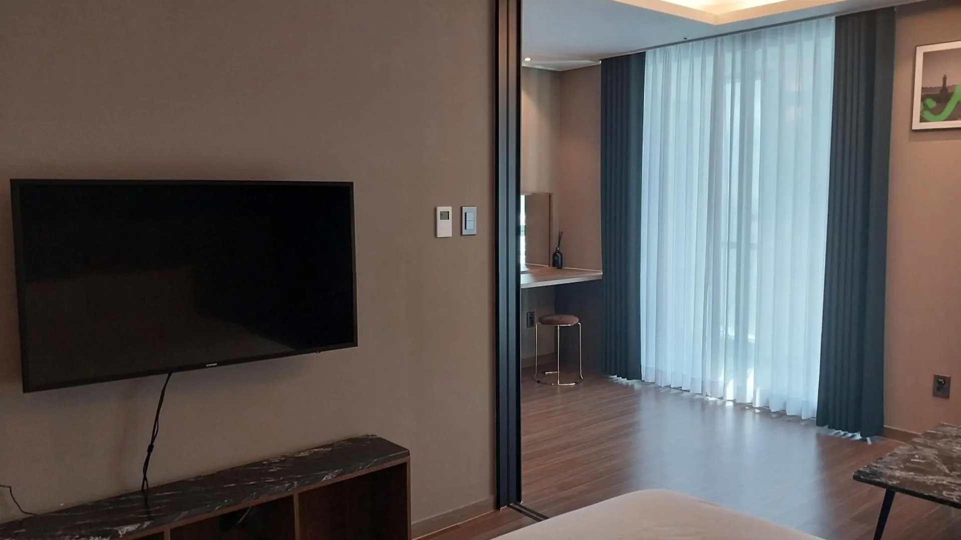 The Solid Residence - Elbon The Stay By Haeundae Busan 0*,  South Korea
