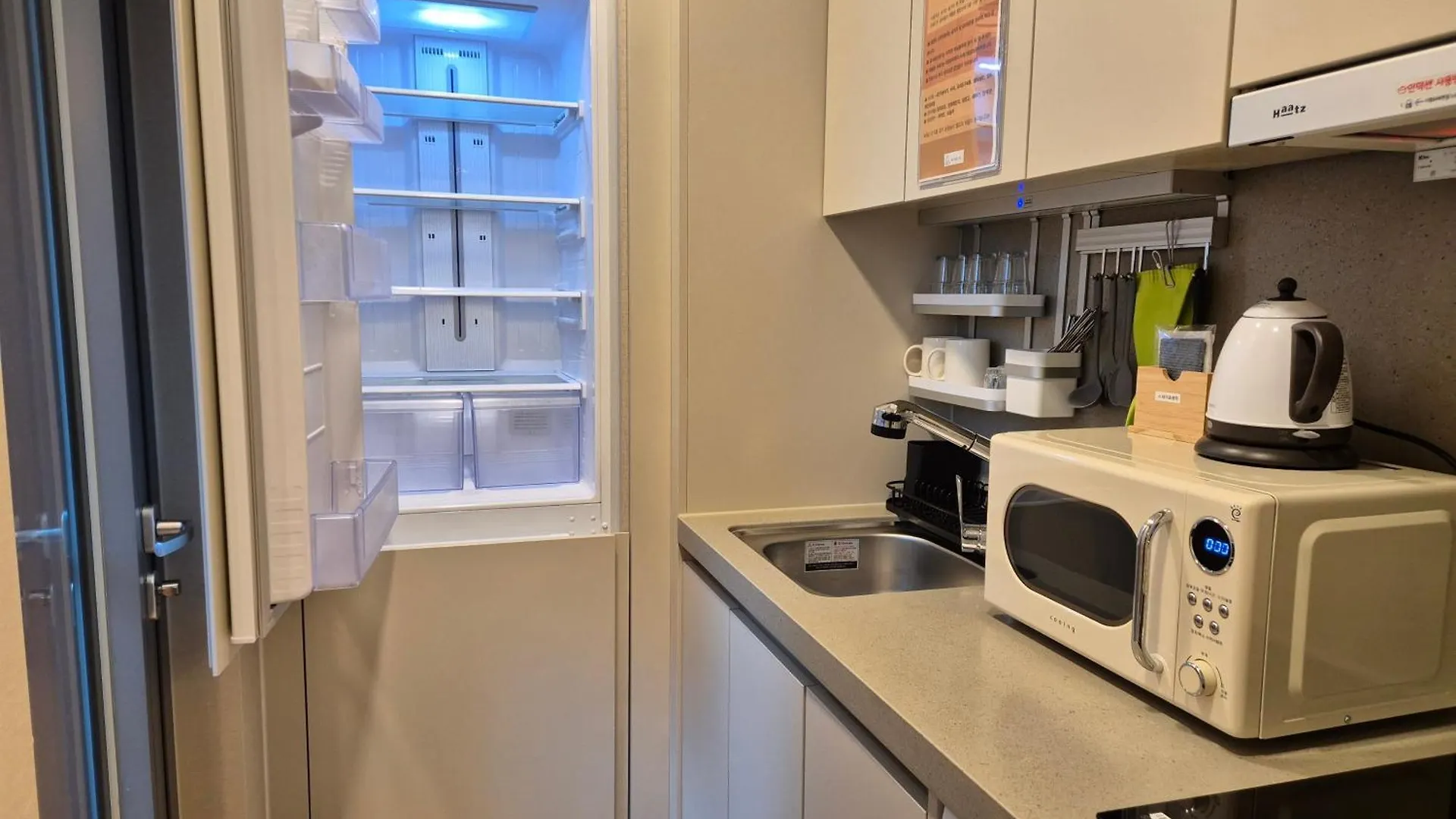 Aparthotel The Solid Residence - Elbon The Stay By Haeundae Busan South Korea