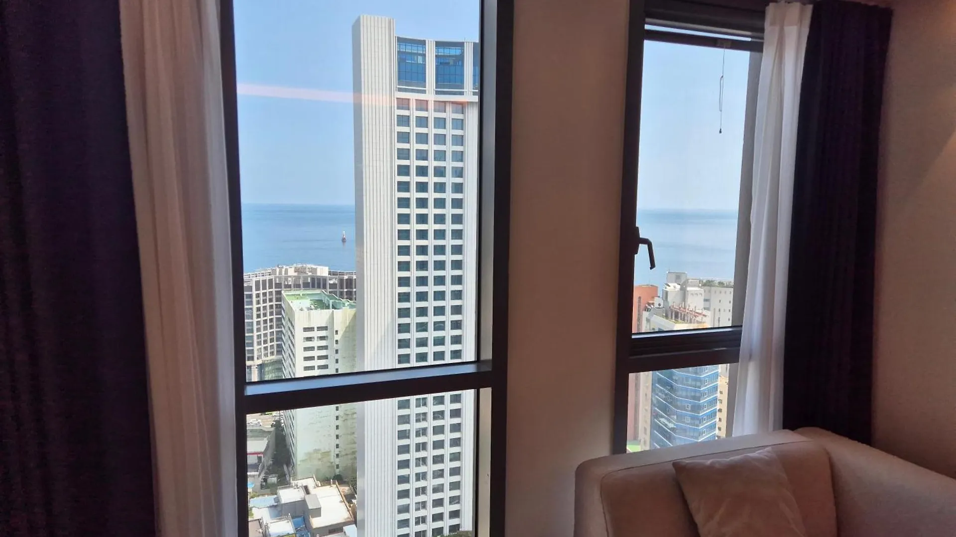 The Solid Residence - Elbon The Stay By Haeundae Busan