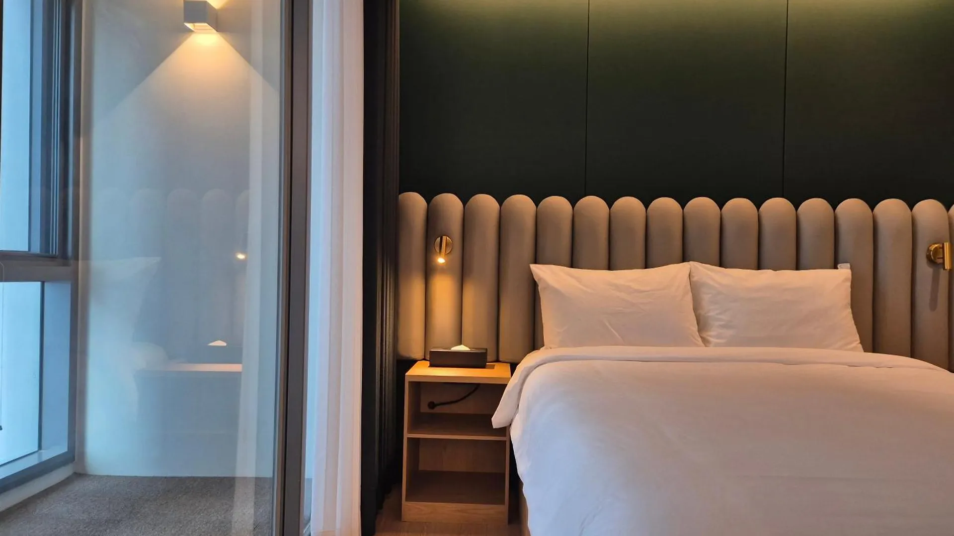 Aparthotel The Solid Residence - Elbon The Stay By Haeundae Busan South Korea