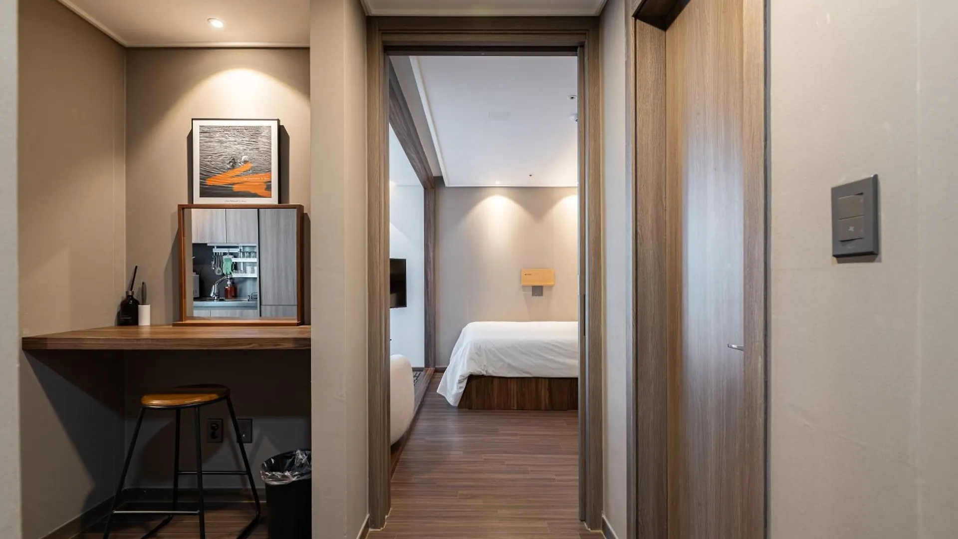 The Solid Residence - Elbon The Stay By Haeundae Busan