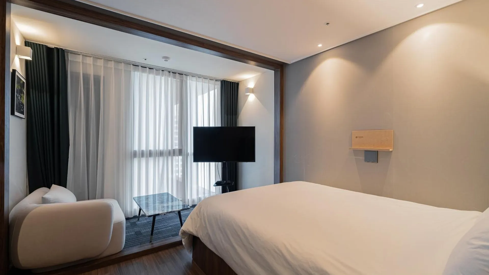 Aparthotel The Solid Residence - Elbon The Stay By Haeundae Busan