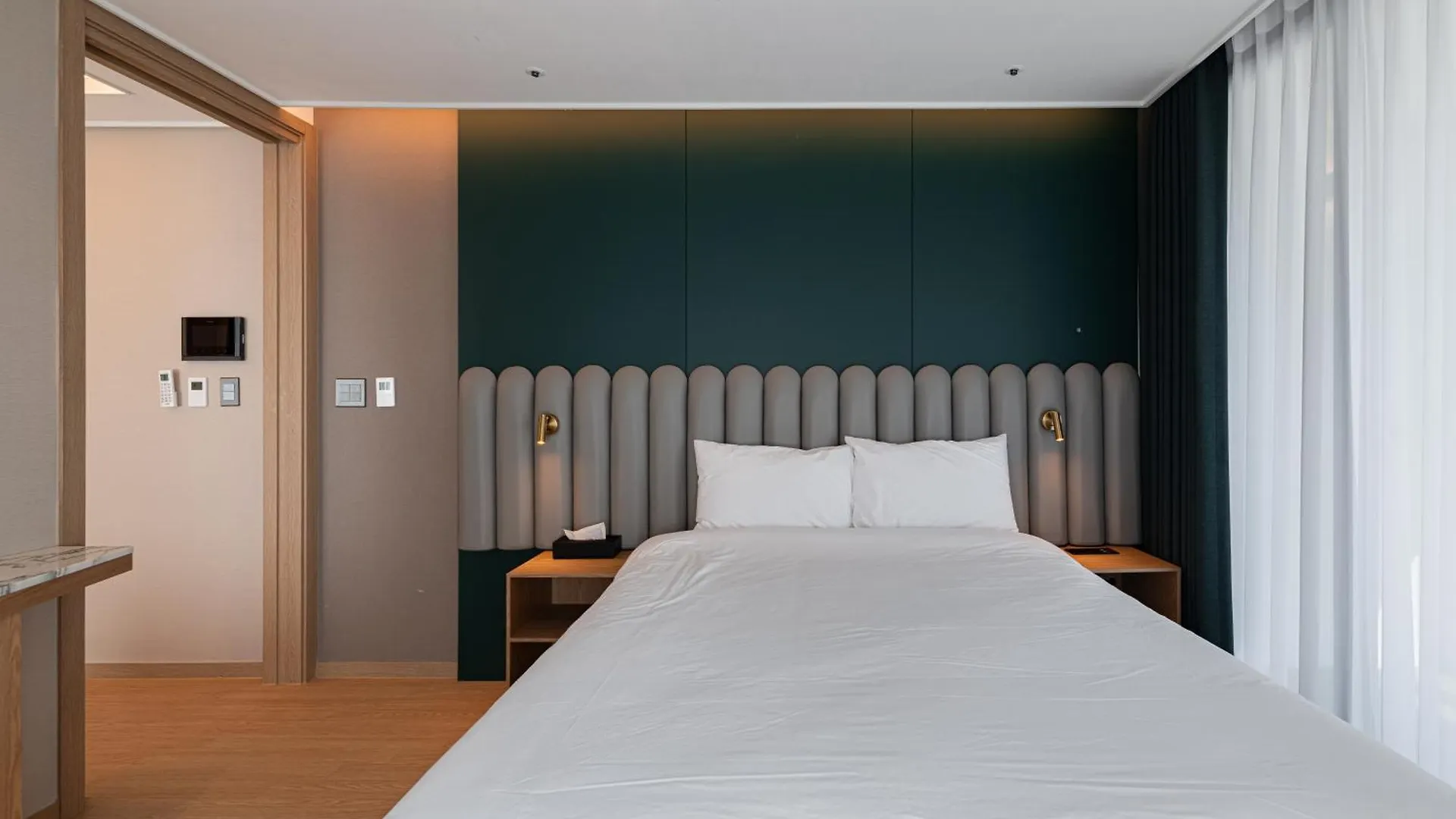 The Solid Residence - Elbon The Stay By Haeundae Busan Aparthotel