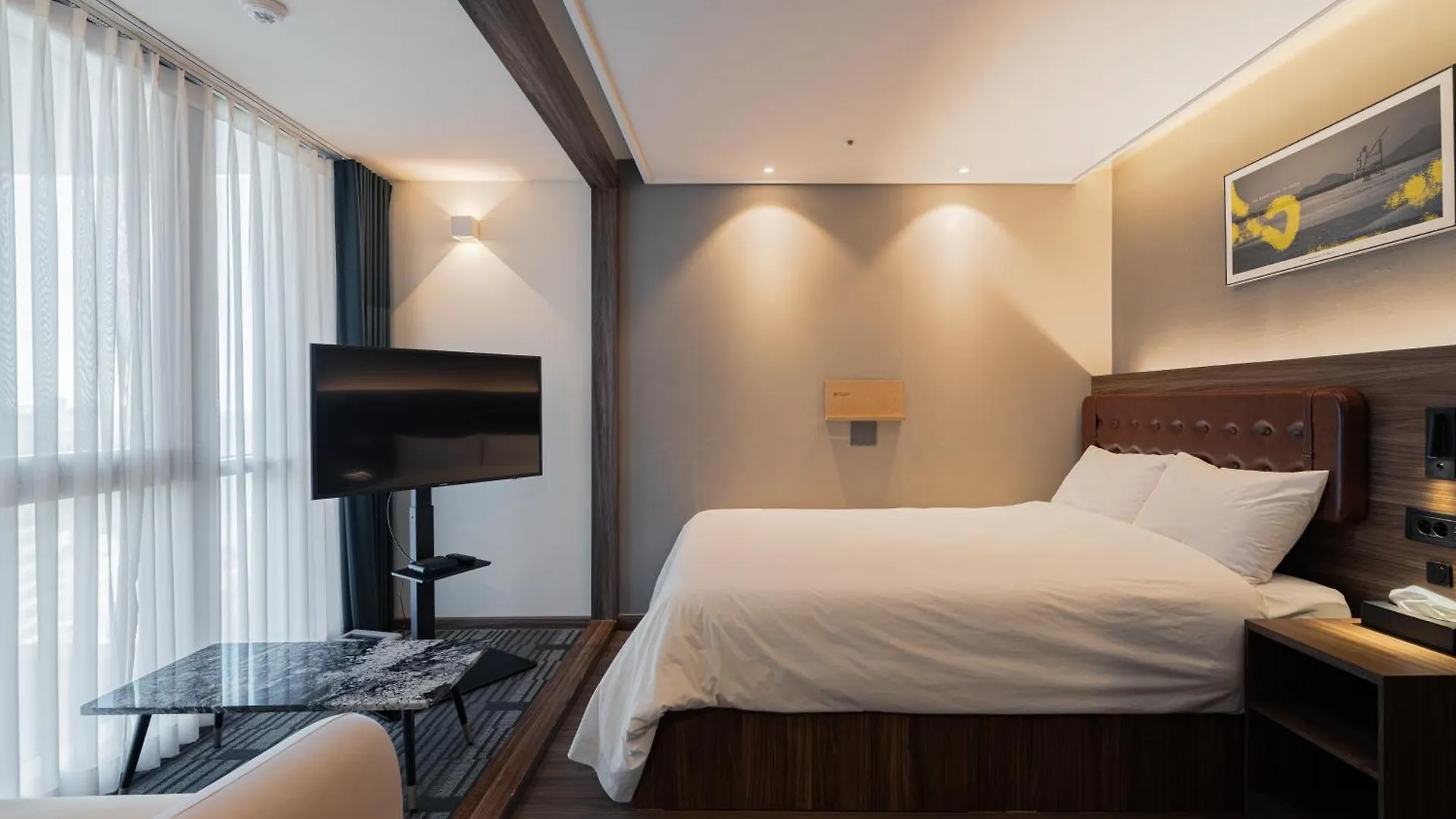 The Solid Residence - Elbon The Stay By Haeundae Busan